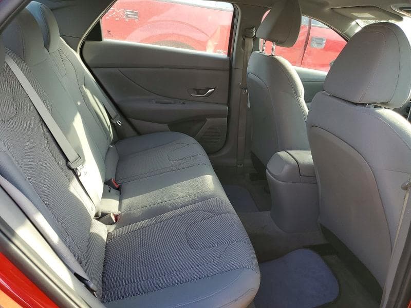 2021 HYUNDAI ELANTRA SE 10