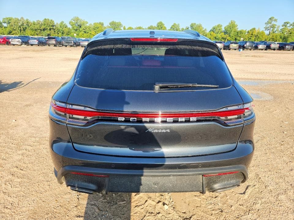 2024 PORSCHE MACAN BASE/T 6