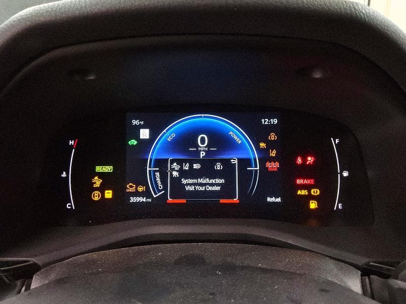 2025 TOYOTA CAMRY SE 9