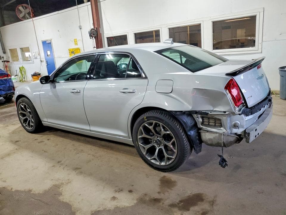 2019 CHRYSLER 300 TOURING 2