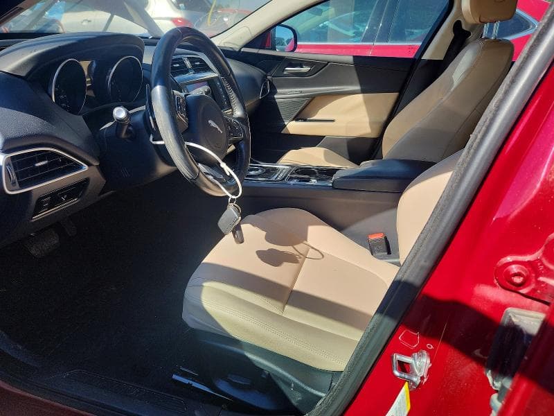 2017 JAGUAR XE 7