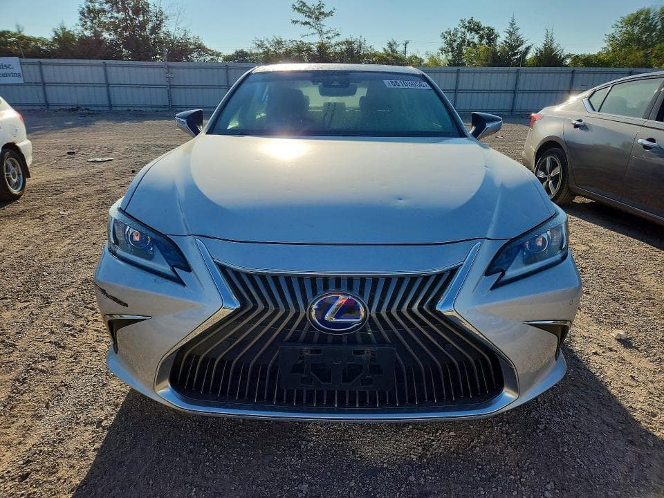 2020 LEXUS ES 300H 5