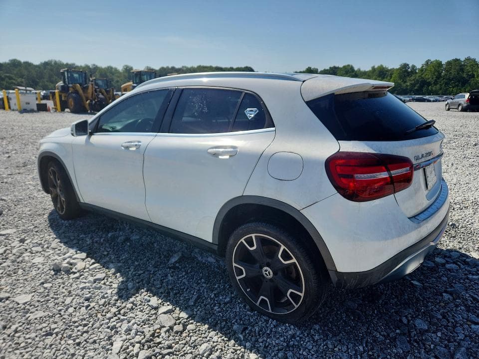 2019 MERCEDES-BENZ GLA 250 2