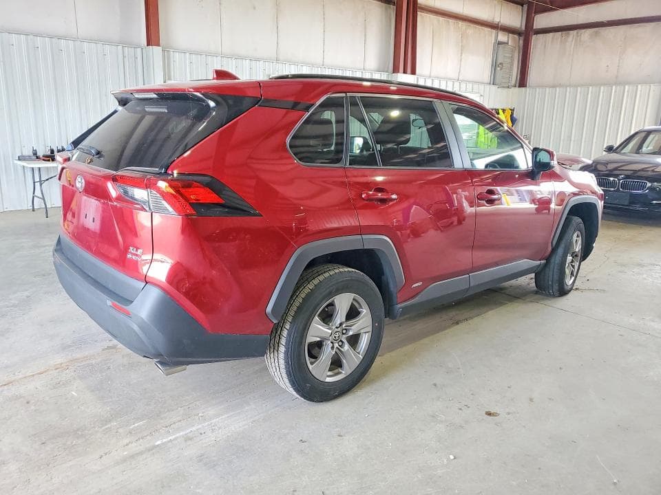 2025 TOYOTA RAV4 HYBRID XLE 3