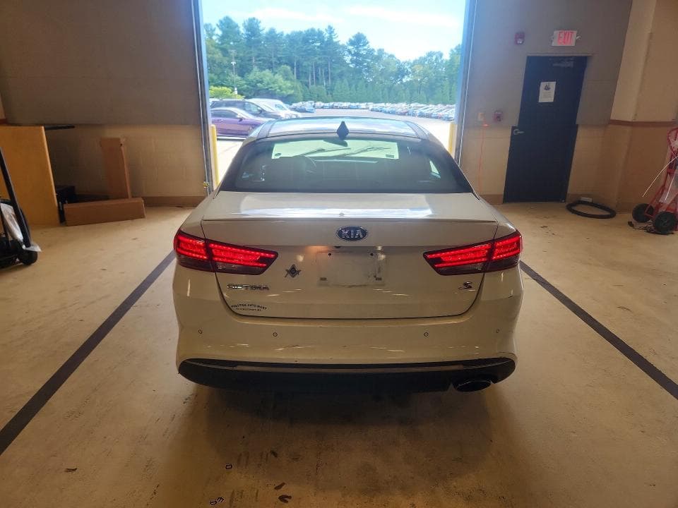 2018 KIA OPTIMA S 6