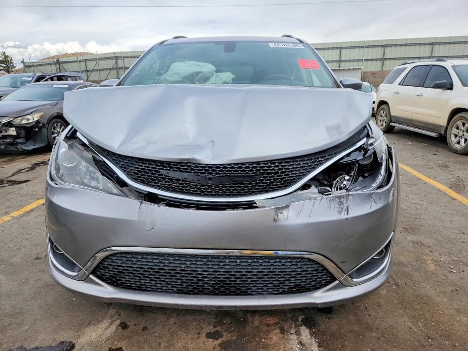 2020 CHRYSLER PACIFICA TOURING L 5