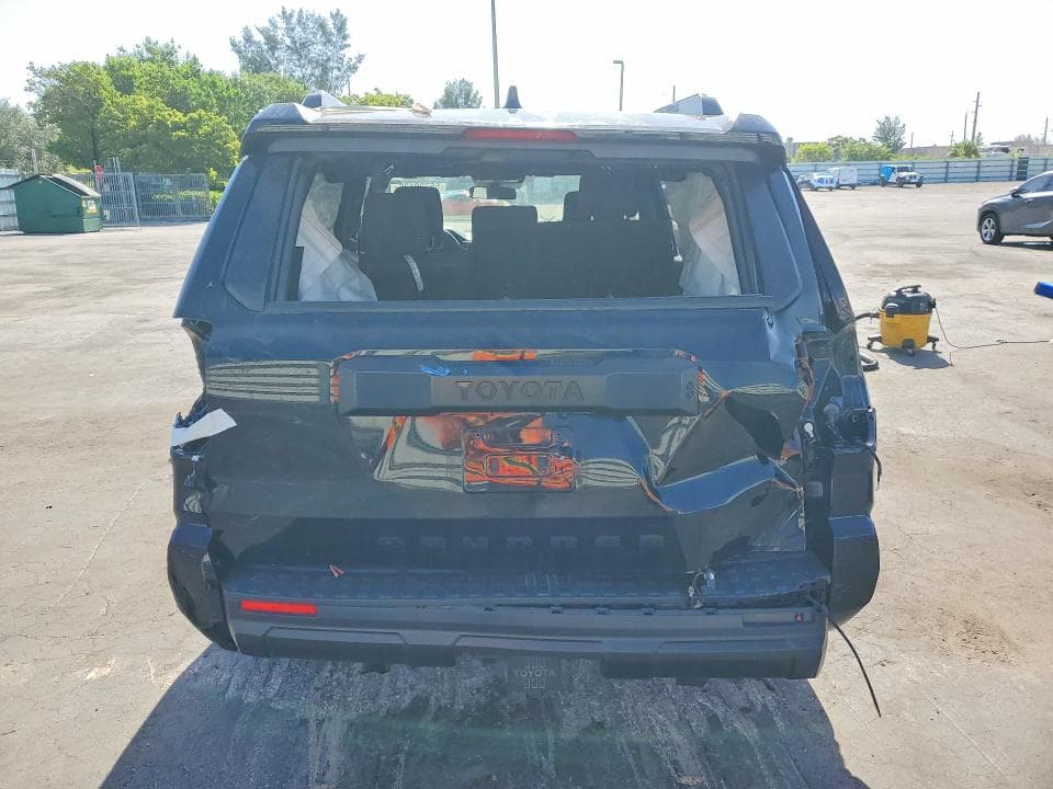 2025 TOYOTA 4RUNNER SR5 6