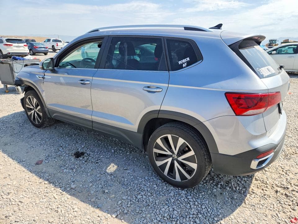 2024 VOLKSWAGEN TAOS SE 2