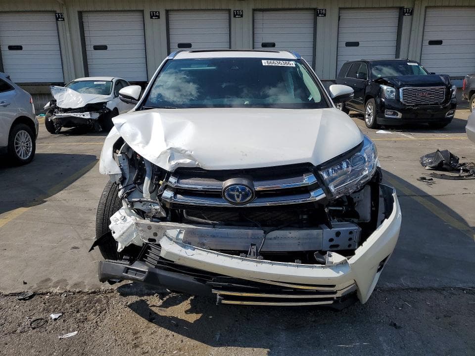 2019 TOYOTA HIGHLANDER HYBRID LIMITED PLATINUM 5