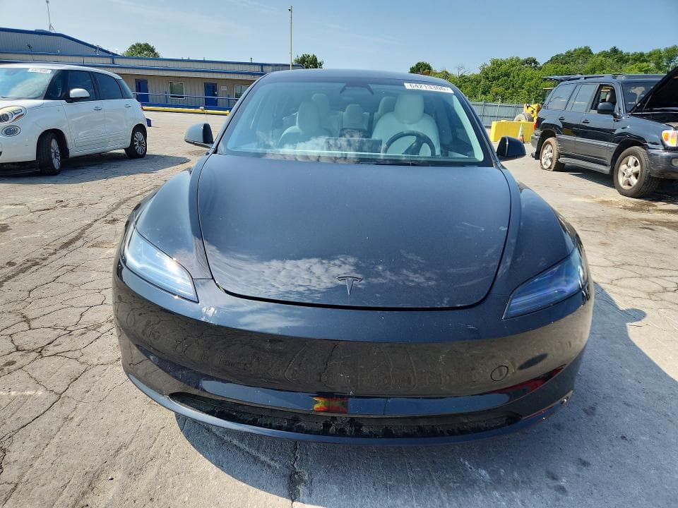 2026 TESLA MODEL 3 5