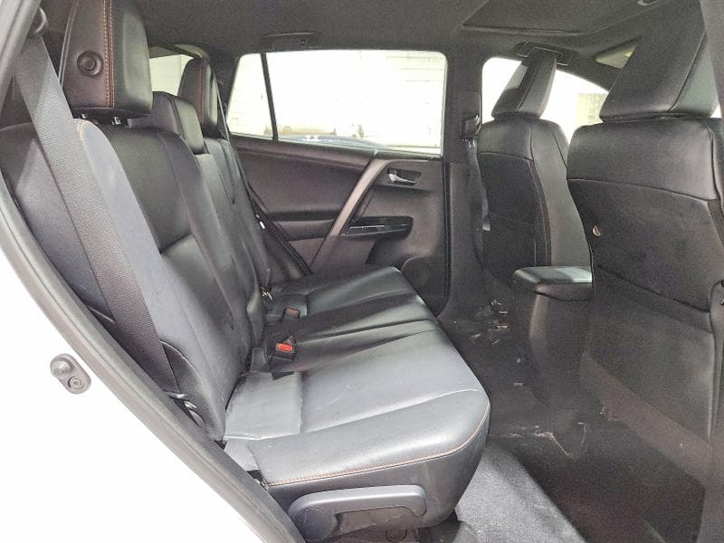 2017 TOYOTA RAV4 SE 11