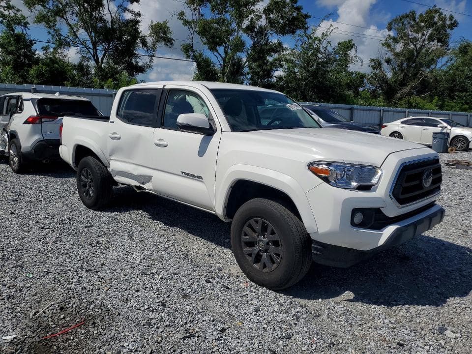 2022 TOYOTA TACOMA SR5 V6 4