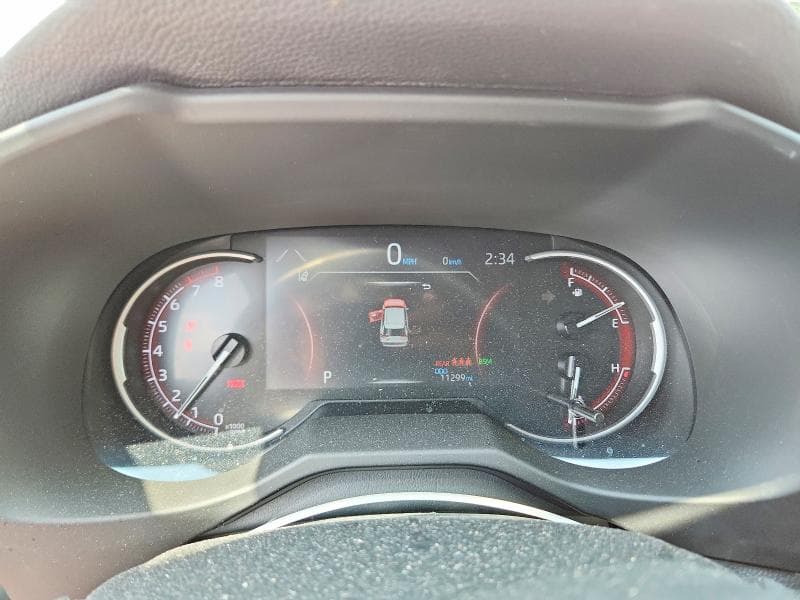 2023 TOYOTA RAV4 XLE 9