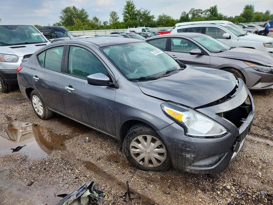 2018 NISSAN VERSA SV 4
