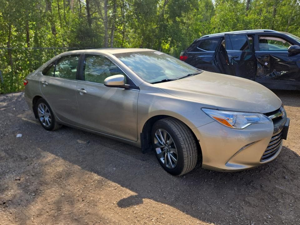 2017 TOYOTA CAMRY LE 4