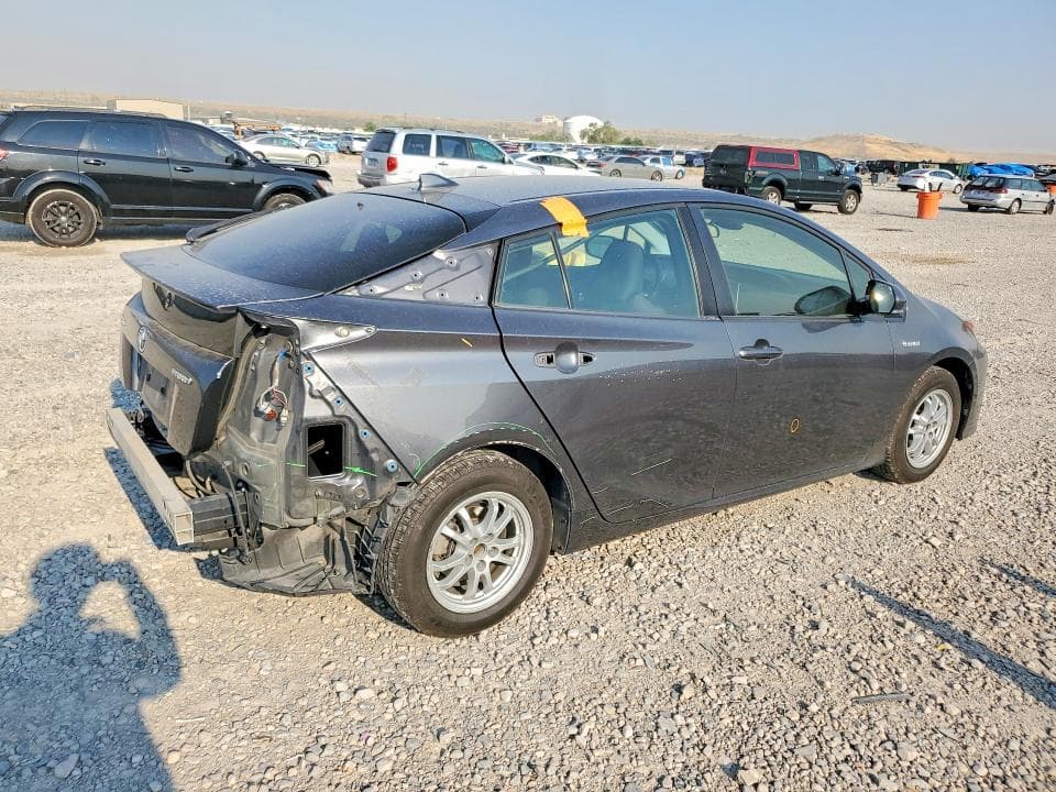 2017 TOYOTA PRIUS TWO 3