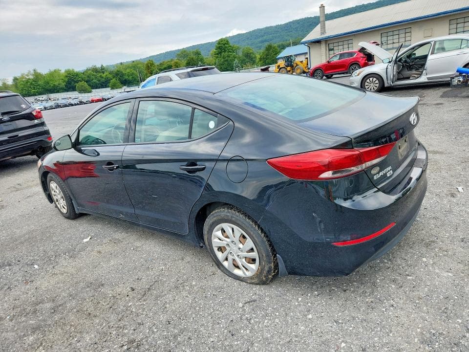 2018 HYUNDAI ELANTRA SE 2