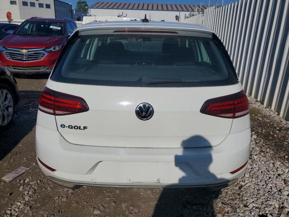 2017 VOLKSWAGEN E-GOLF SE 6