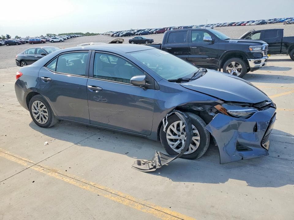 2017 TOYOTA COROLLA LE 4