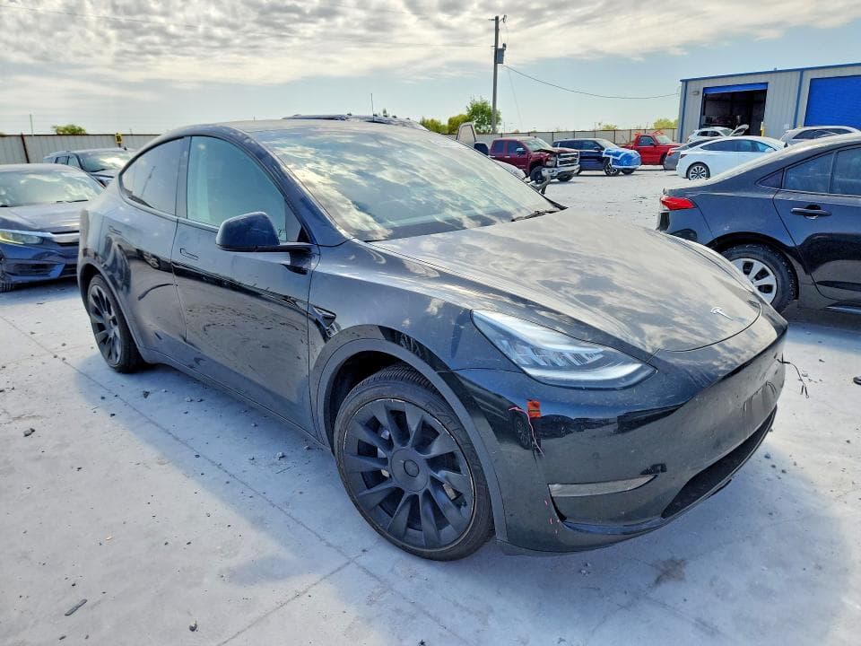 2021 TESLA MODEL Y 4