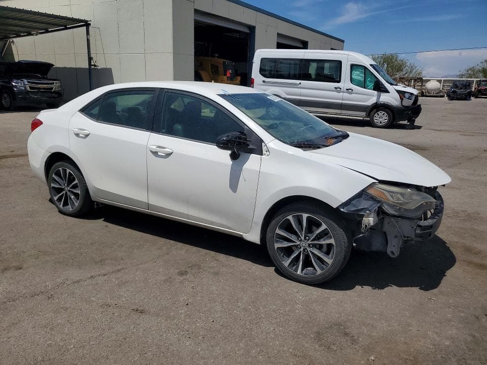2017 TOYOTA COROLLA SE 4