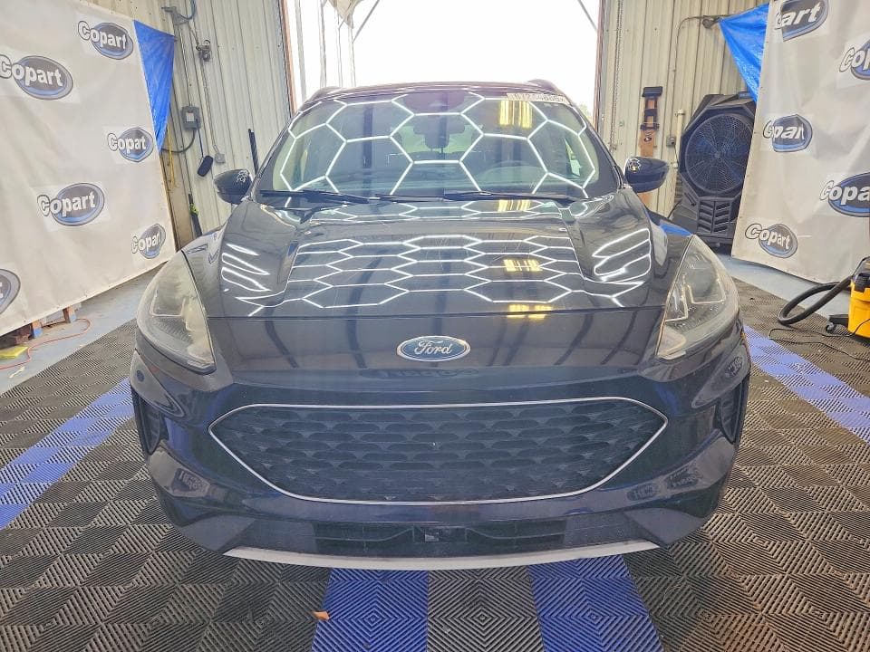 2020 FORD ESCAPE SE 5