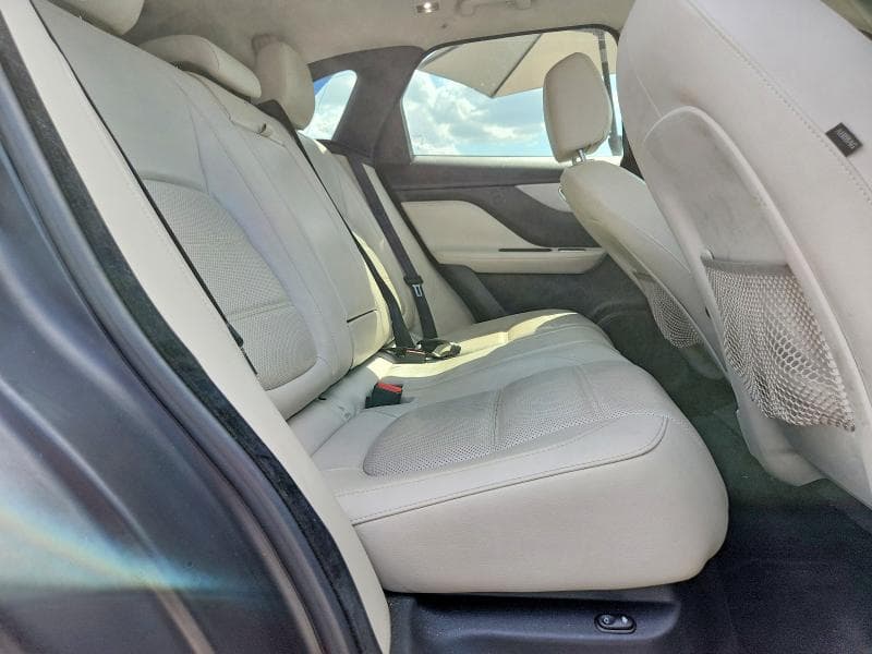 2017 JAGUAR F-PACE PRESTIGE 11