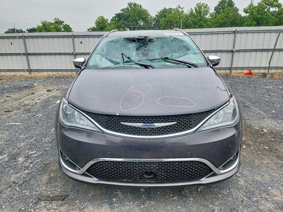 2018 CHRYSLER PACIFICA LIMITED 5
