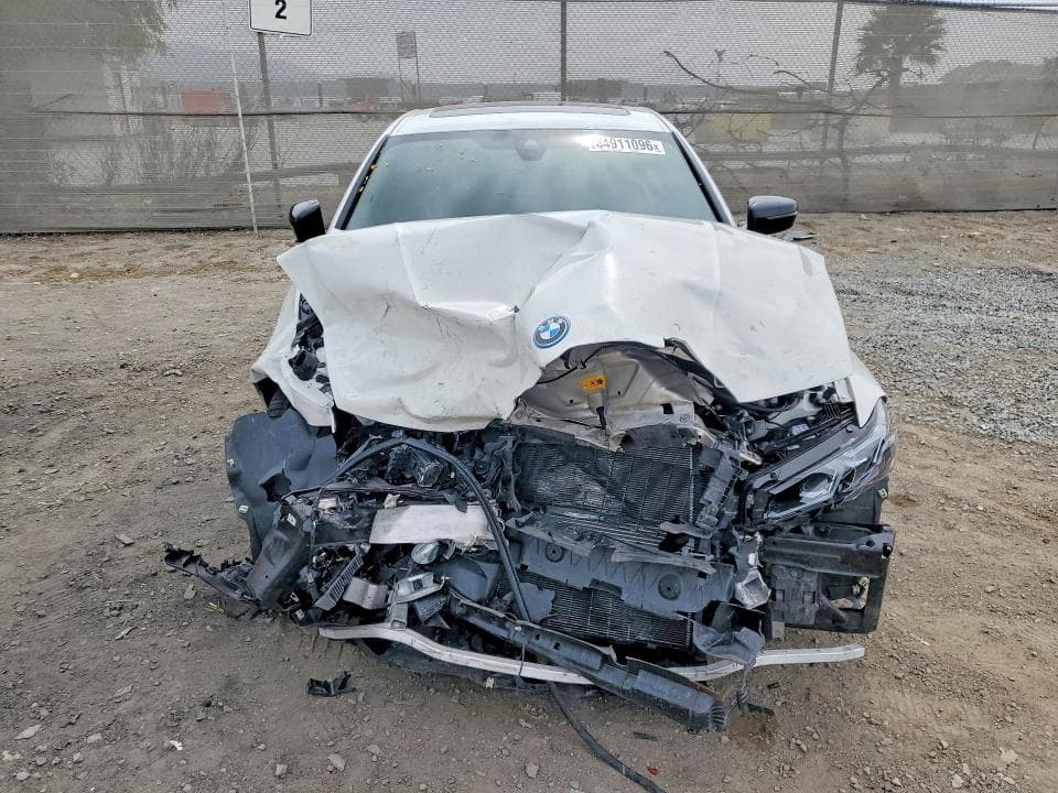 2023 BMW 330E 5