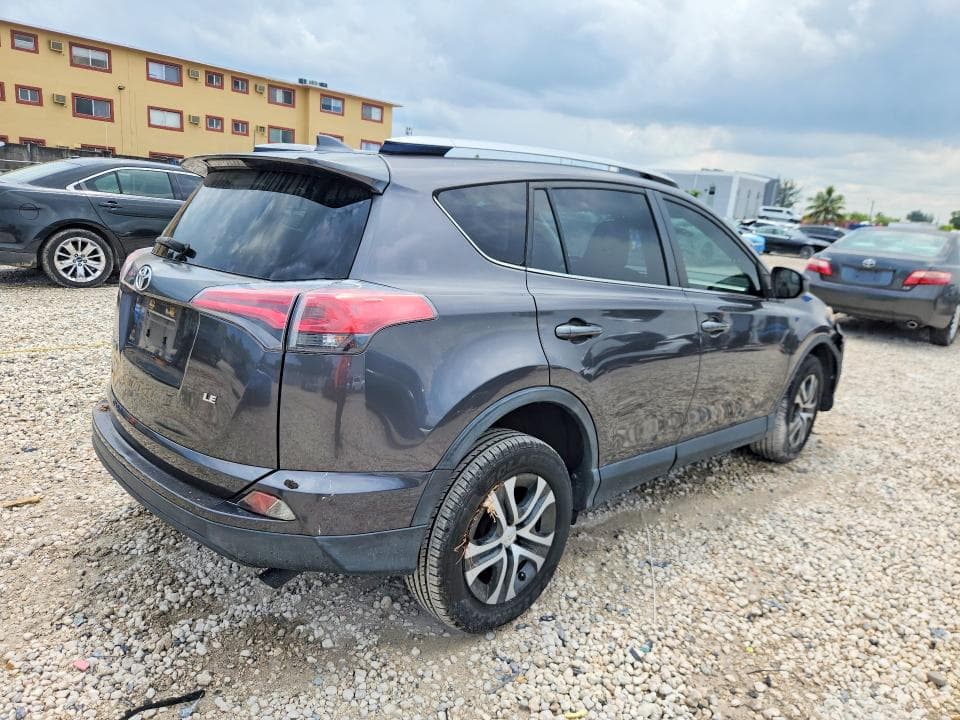 2018 TOYOTA RAV4 LE 3