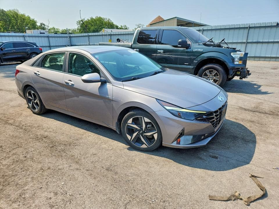 2023 HYUNDAI ELANTRA LIMITED 4
