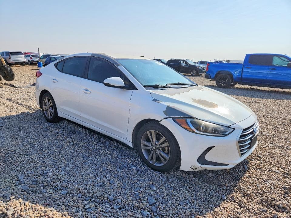 2018 HYUNDAI ELANTRA SEL 4