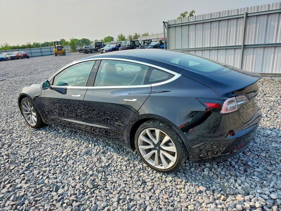 2018 TESLA MODEL 3 2