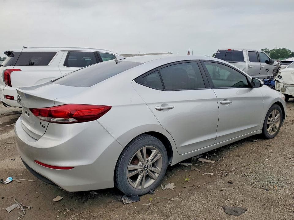 2017 HYUNDAI ELANTRA SE 3