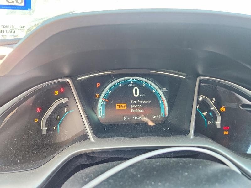 2018 HONDA CIVIC EX 9