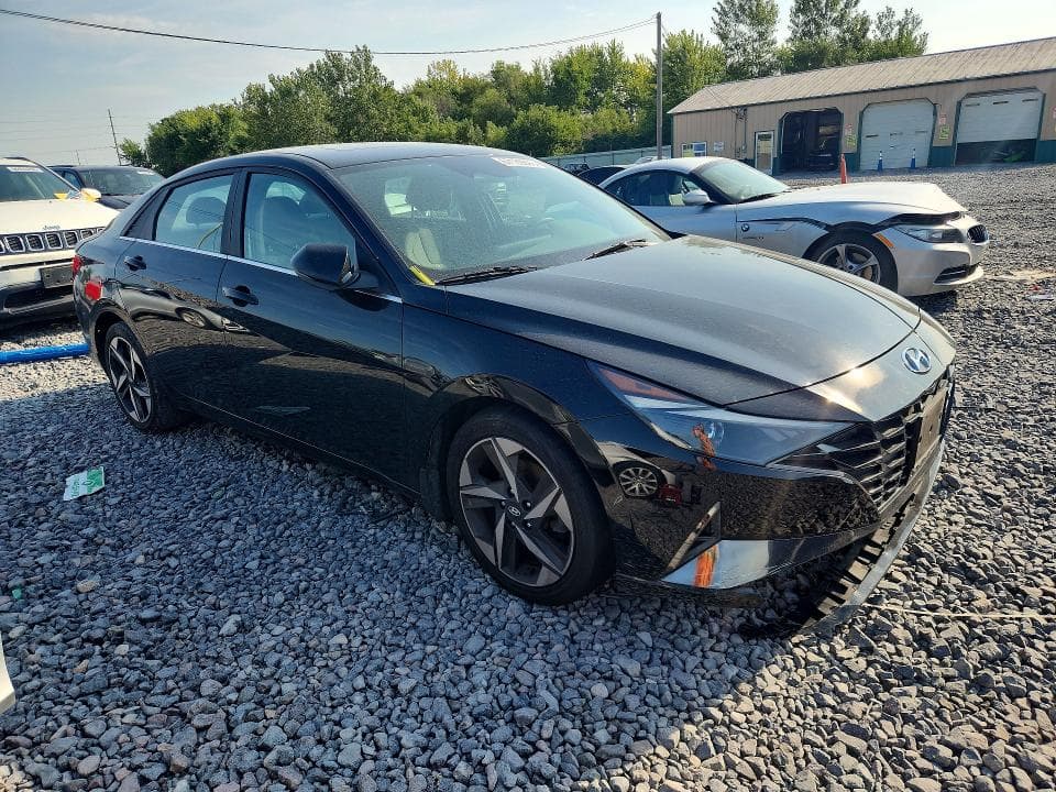 2022 HYUNDAI ELANTRA SEL 4