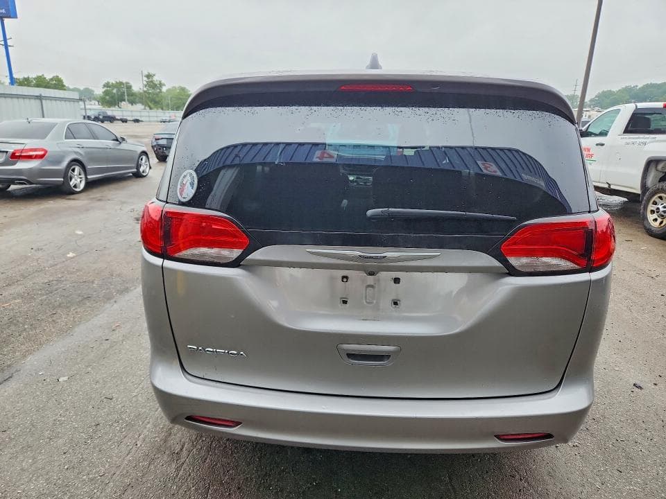 2017 CHRYSLER PACIFICA TOURING 6