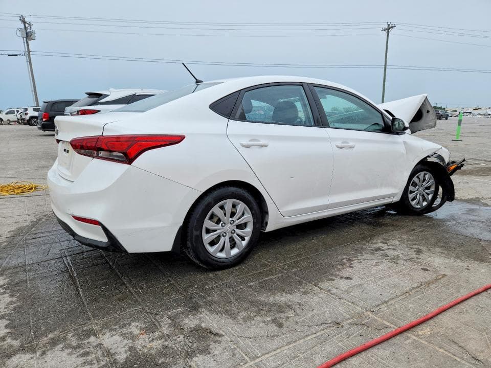 2020 HYUNDAI ACCENT SE 3