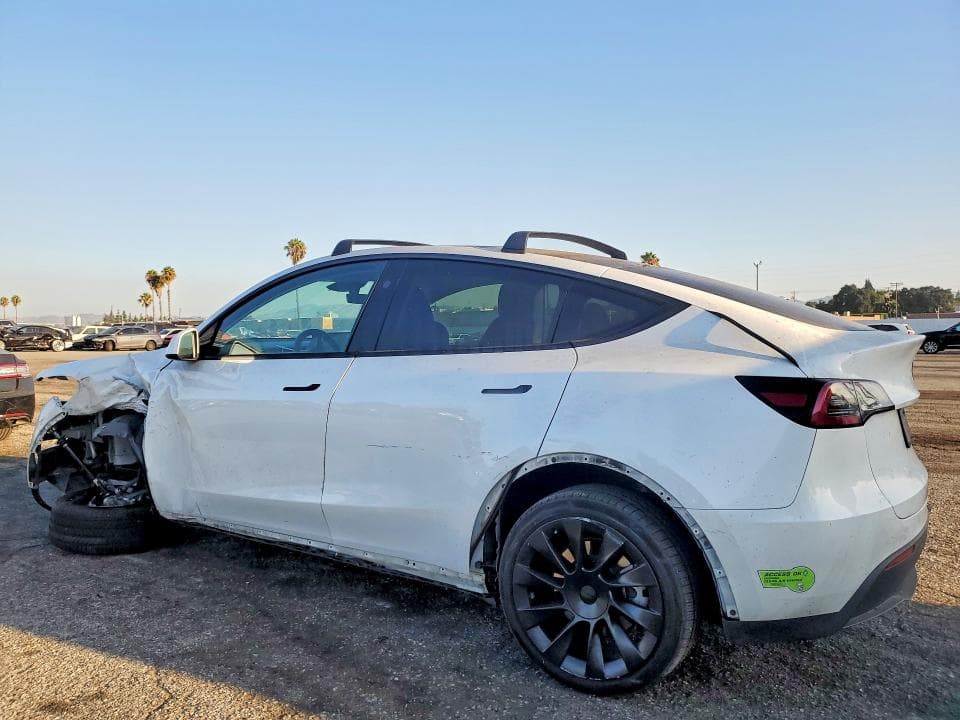 2023 TESLA MODEL Y 2