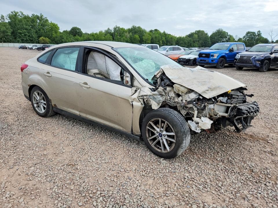 2017 FORD FOCUS SE 4