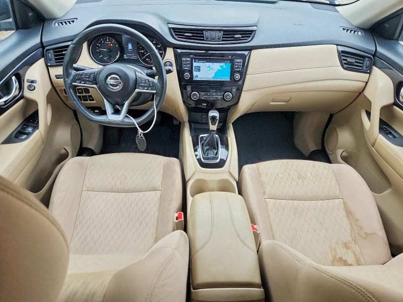 2017 NISSAN ROGUE SV 8