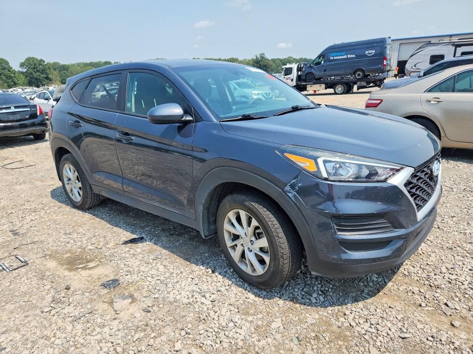 2020 HYUNDAI TUCSON SE 4