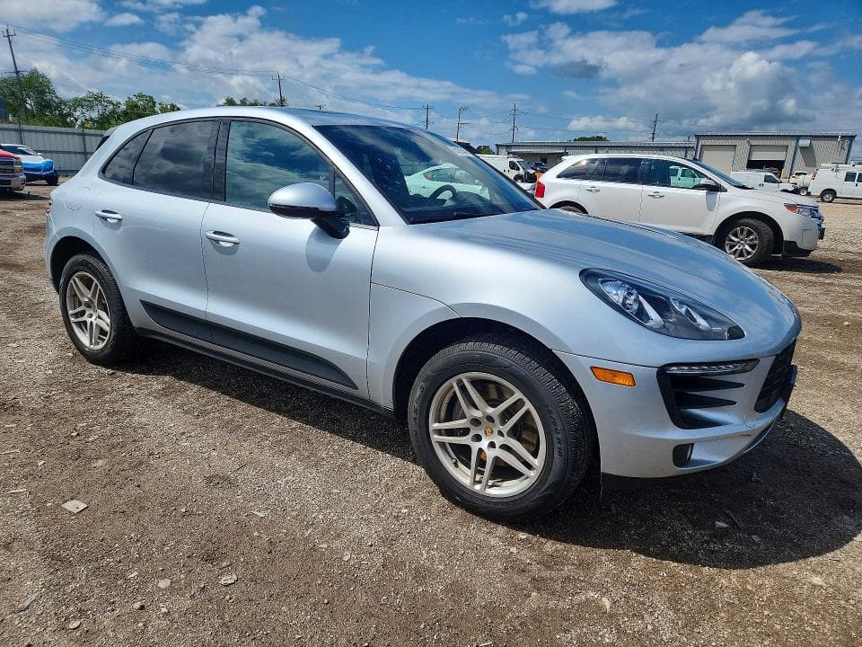 2018 PORSCHE MACAN 4