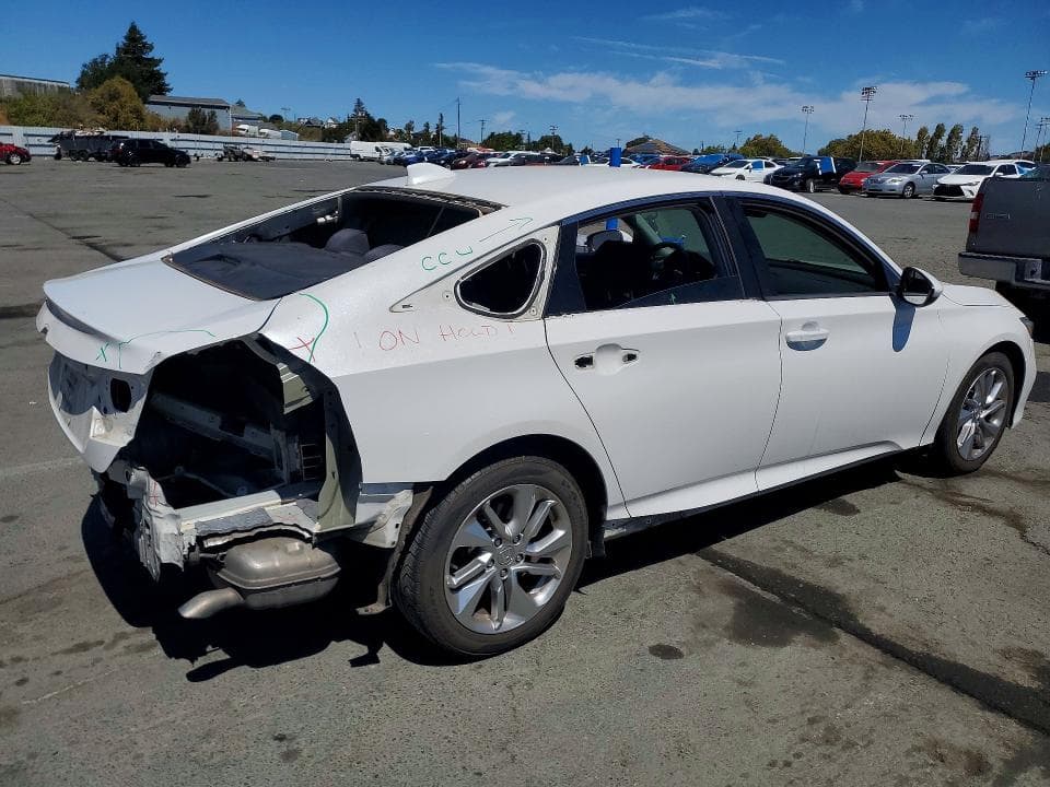 2018 HONDA ACCORD LX 3