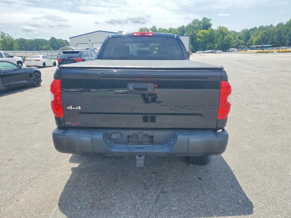 2019 TOYOTA TUNDRA SR 6