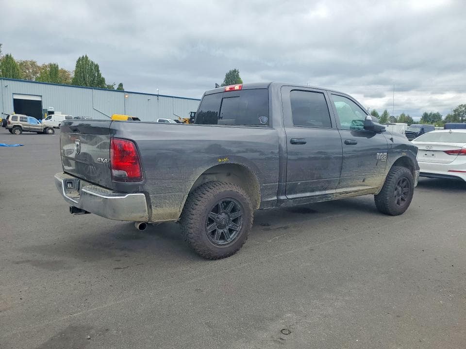 2023 RAM 1500 CLASSIC SLT 3