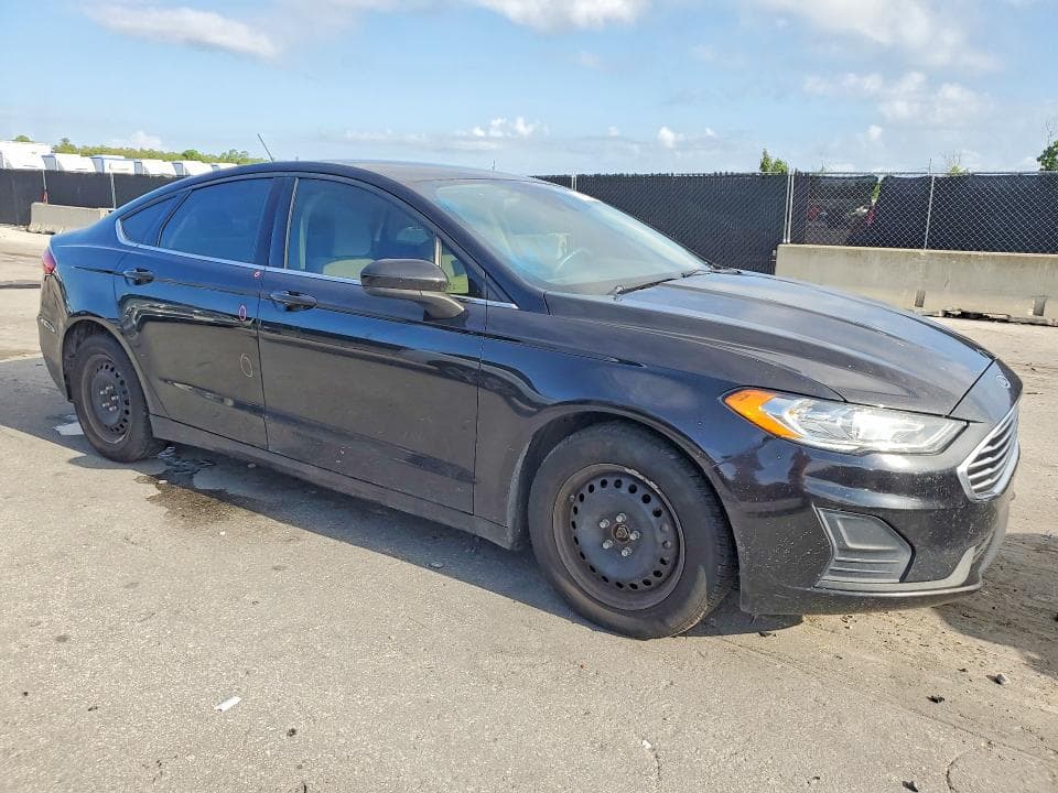 2019 FORD FUSION S 4