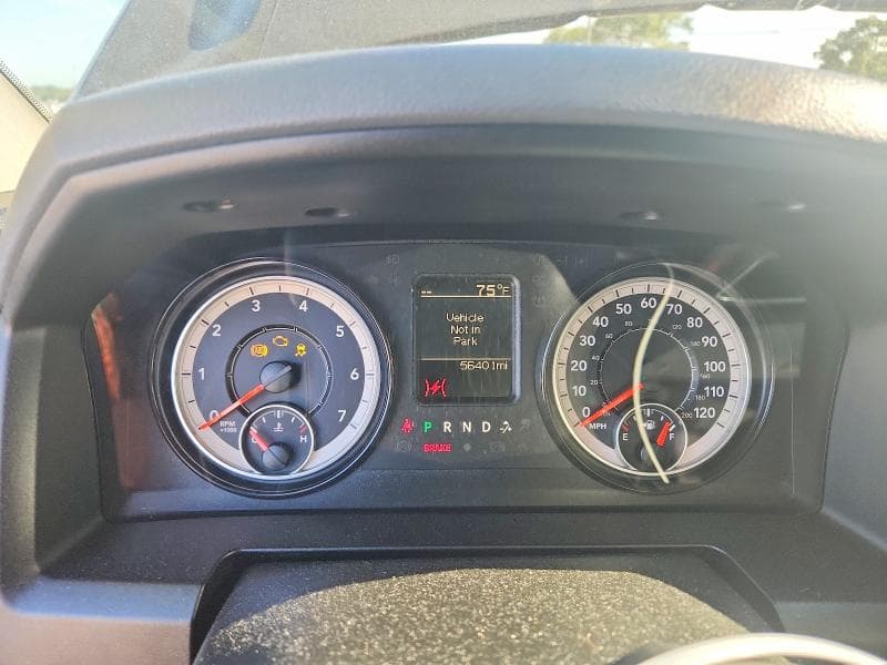 2019 RAM 1500 CLASSIC SLT 9