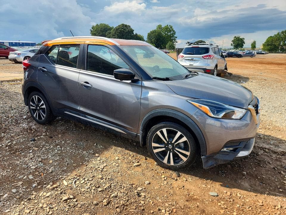 2018 NISSAN KICKS S 4