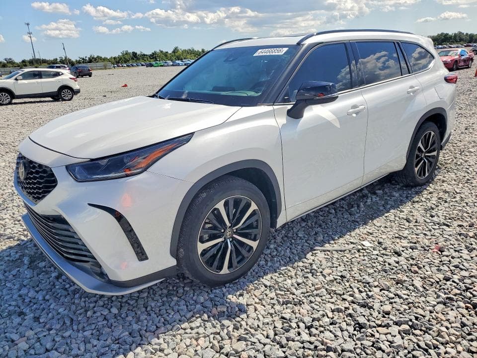 2022 TOYOTA HIGHLANDER XSE - 1